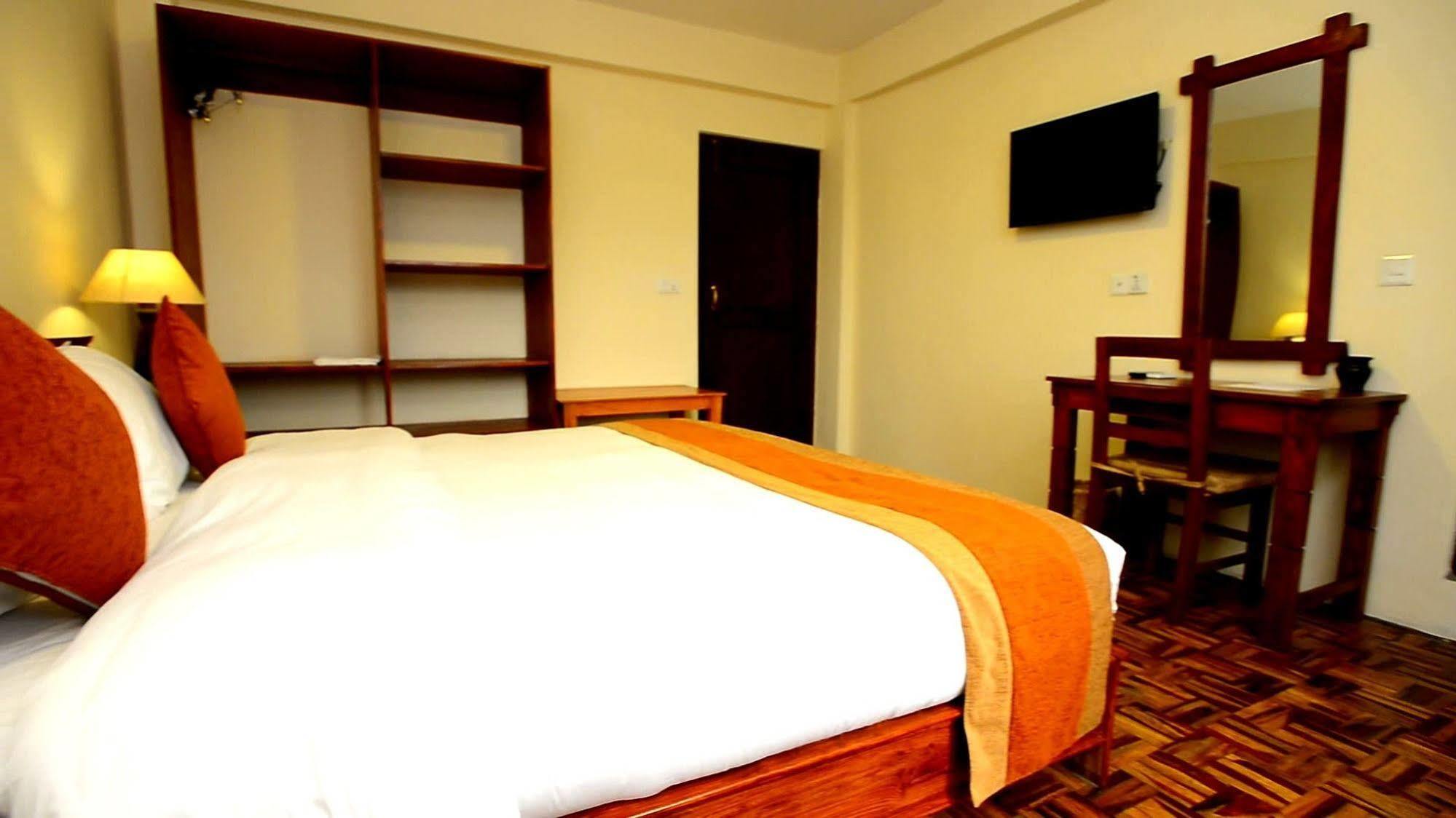 Golden Temple Inn Kathmandu Exterior photo